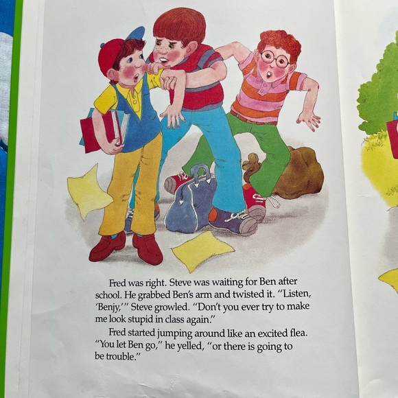 Vintage 80s Care Bears Set of 3 Books - Picture 15 of 16